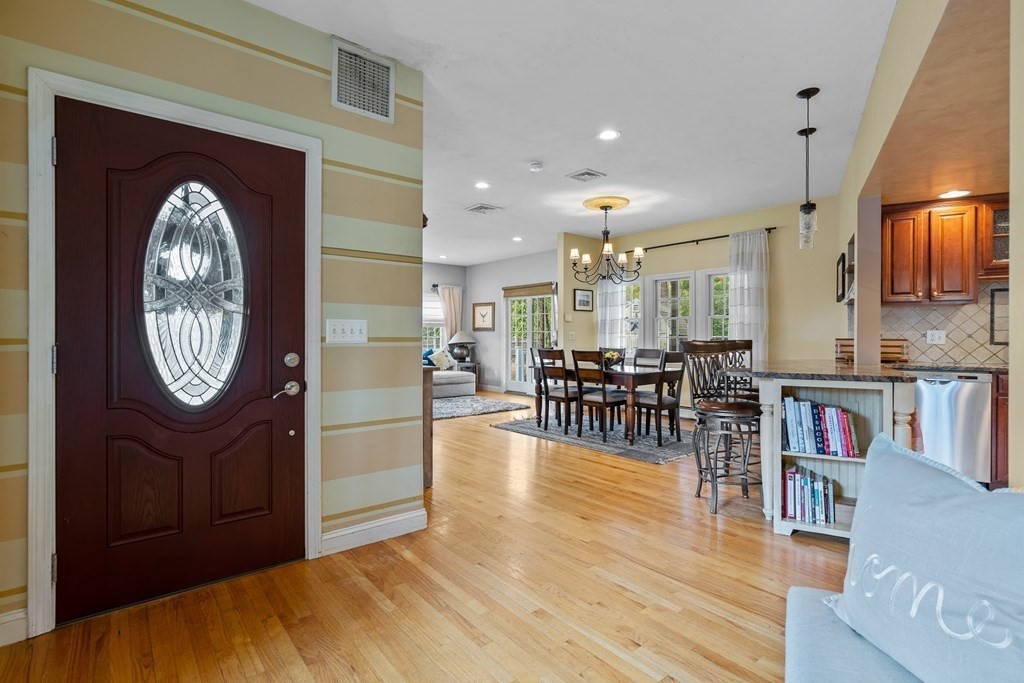 229 Beaver Dam Road Scituate, MA 02066 - Photo 5 of 22