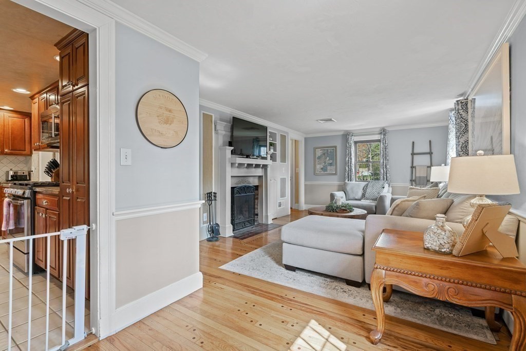 229 Beaver Dam Road Scituate, MA 02066 - Photo 10 of 22