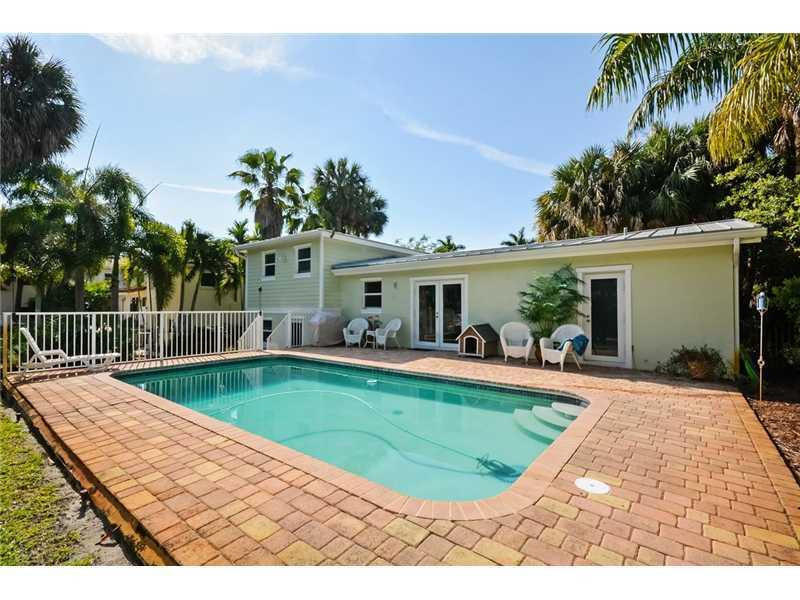 445 Northeast 2nd Street Boca Raton, FL 33432 - Photo 9 of 20 Pool.