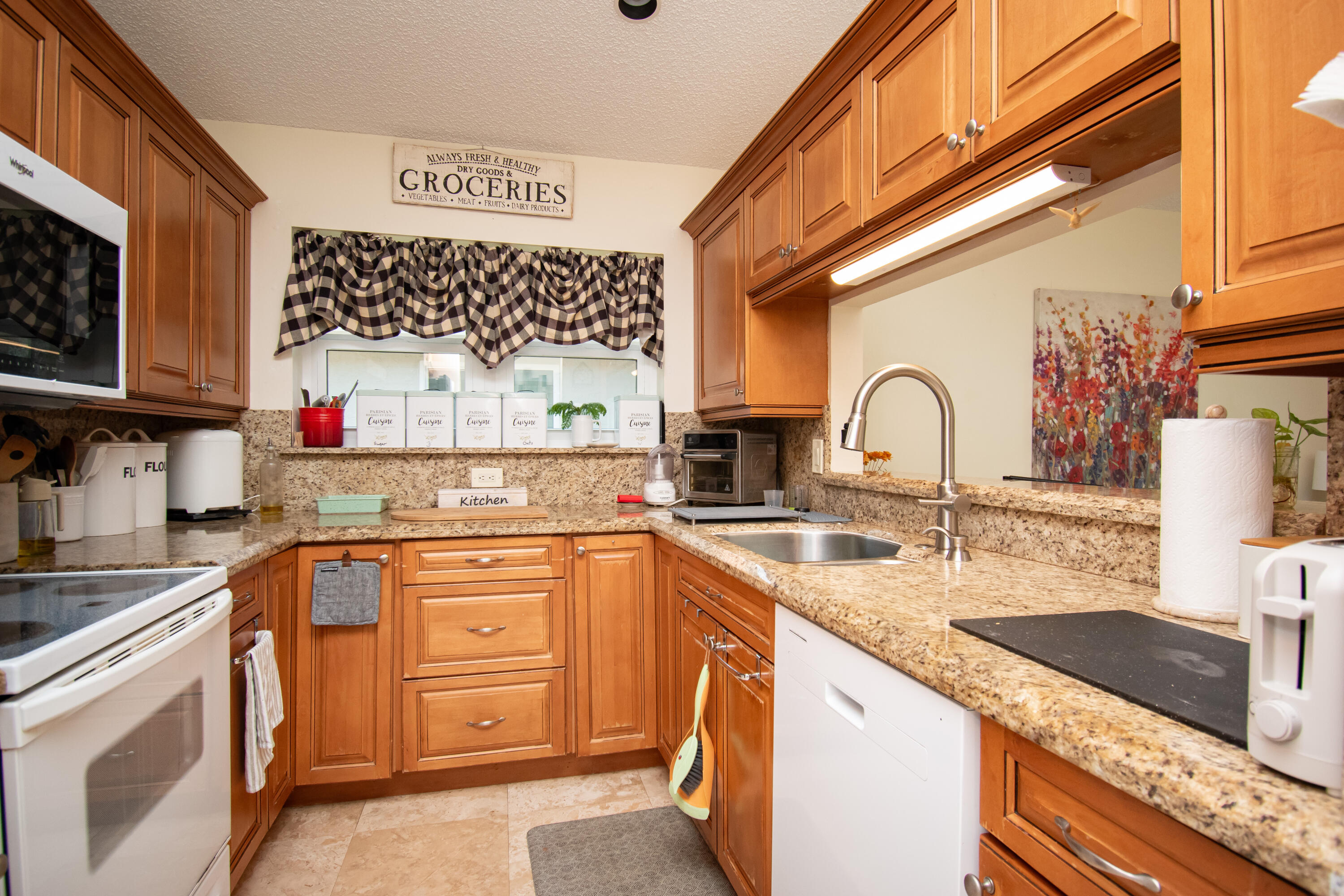 11160 Rios Road, Unit 11160 Boca Raton, FL 33498 - Photo 15 of 35 A6D65BE4-F082-41E5-BA62-2860DAB940BC