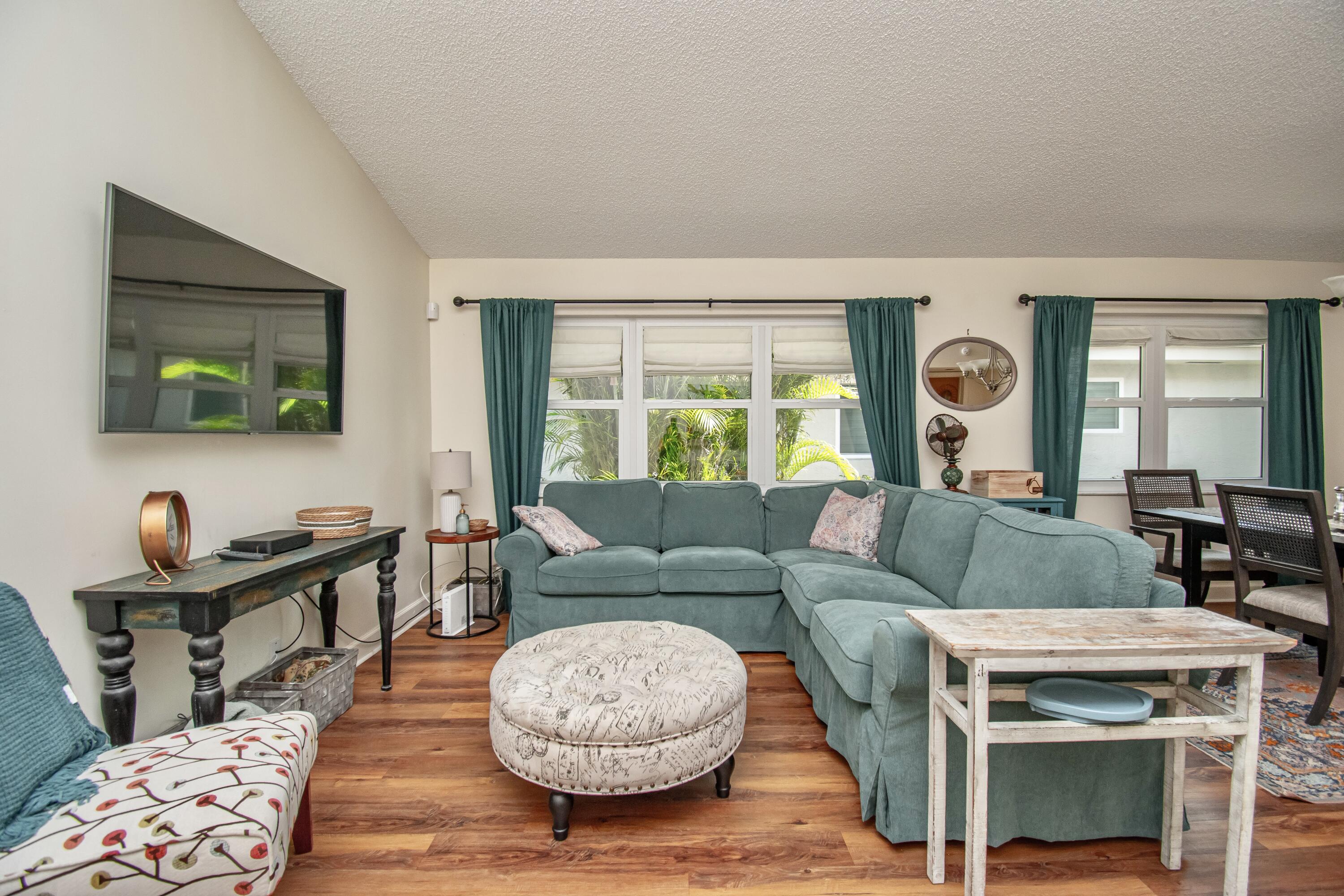 11160 Rios Road, Unit 11160 Boca Raton, FL 33498 - Photo 7 of 35 2FC81ED2-8CE4-4A3F-B7EE-4F8CD9DE2C22