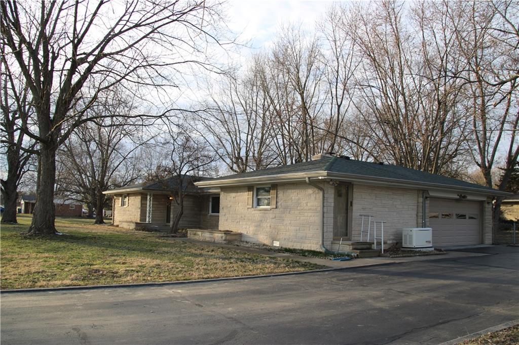 7310 Milhouse Road Indianapolis, IN 46221 - Photo 5 of 28