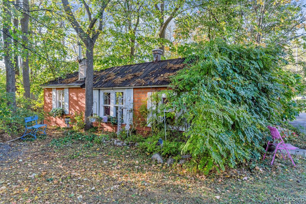 327 Reid Road Grand Blanc, MI 48439 - Photo 61 of 88
