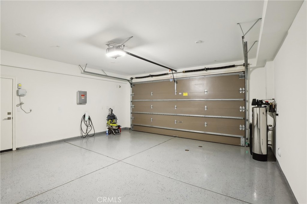 161 Sabbia Irvine, CA 92602 - Photo 7 of 11 a view of an empty room with a empty space