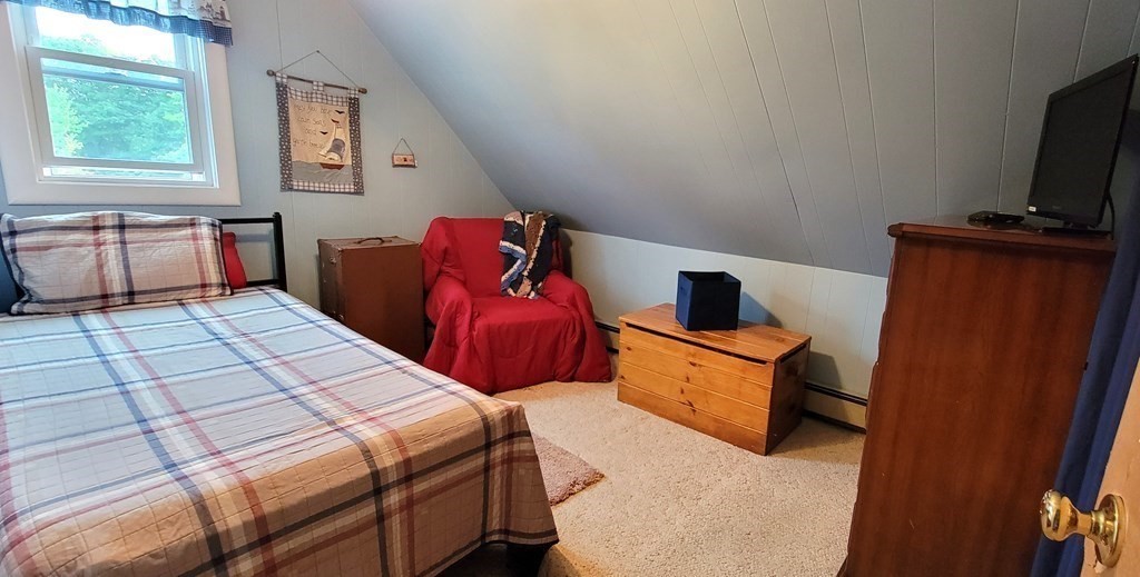 374 Patriots Road Templeton, MA 01468 - Photo 17 of 25