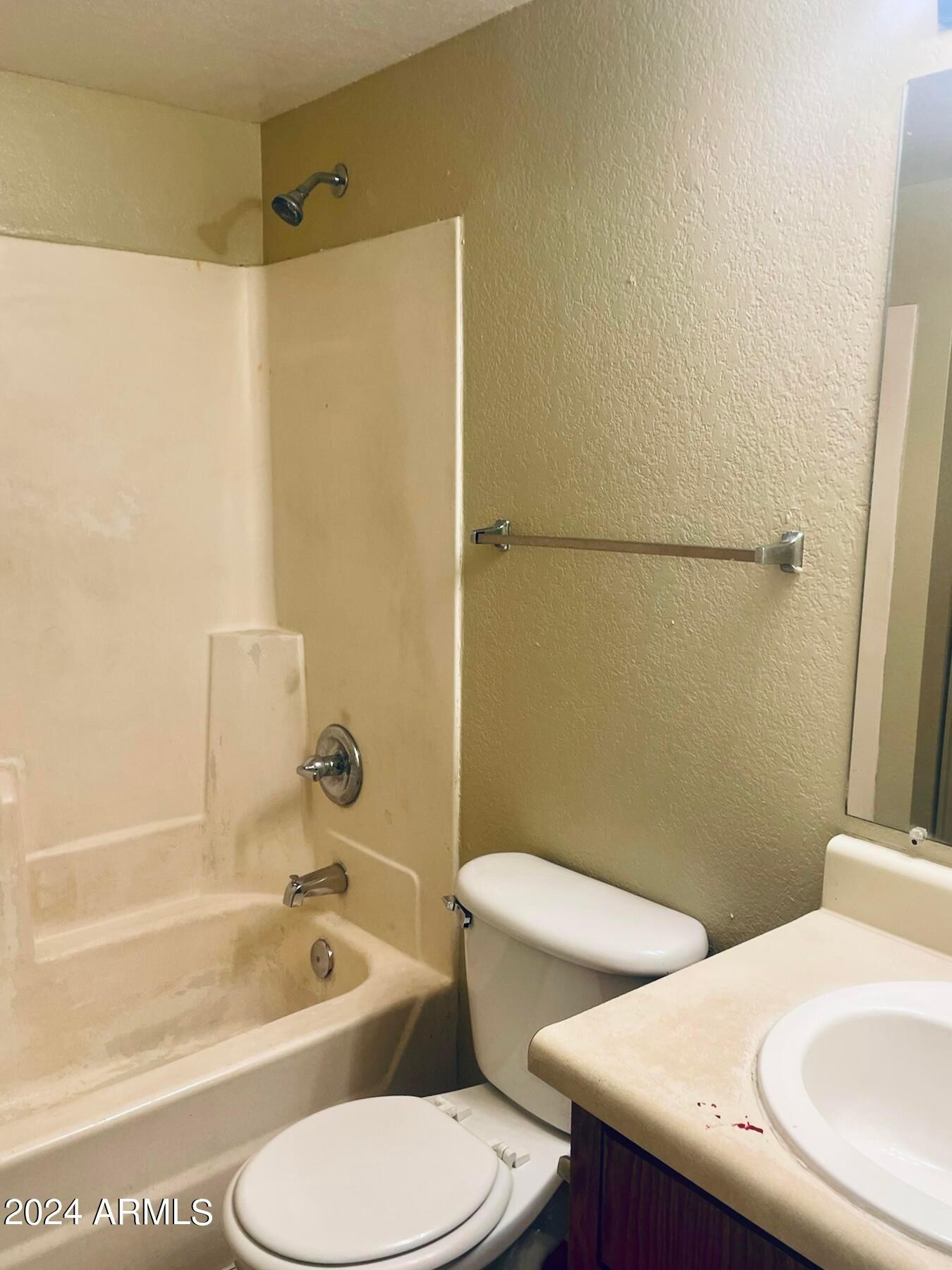 2846 East Kathleen Road, Unit 103 Phoenix, AZ 85032 - Photo 14 of 17 Photo #14