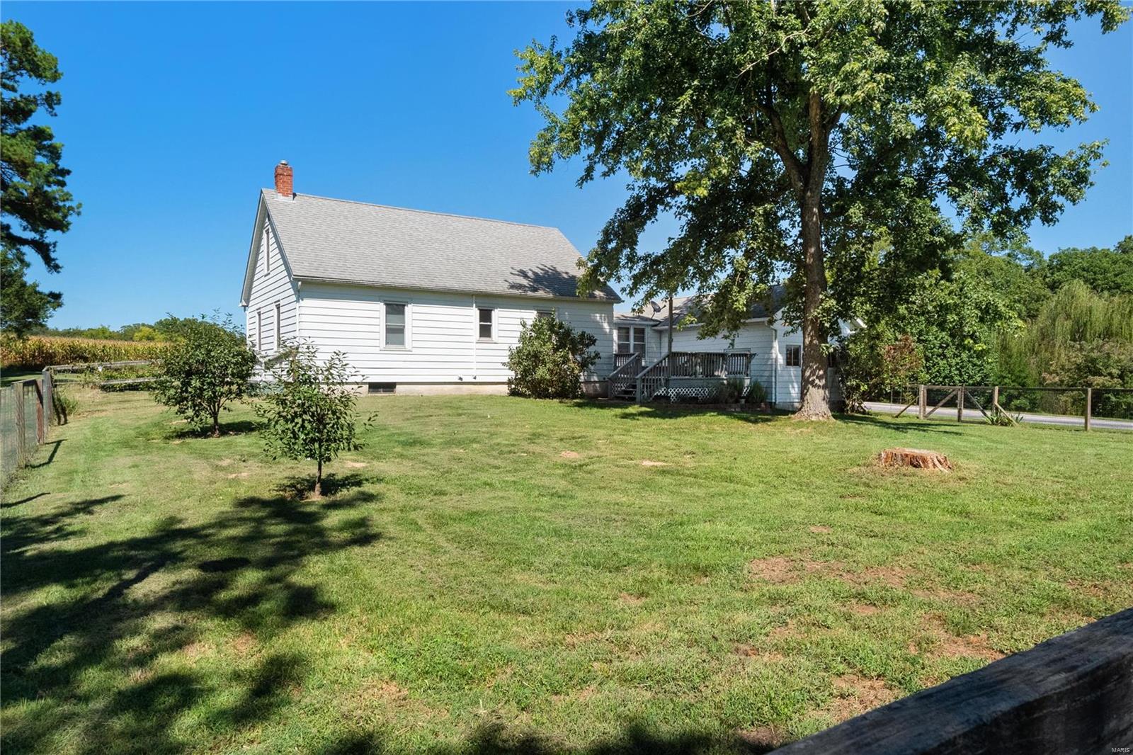8520 D Road Waterloo, IL 62298 - Photo 5 of 27 Gallery Image 5