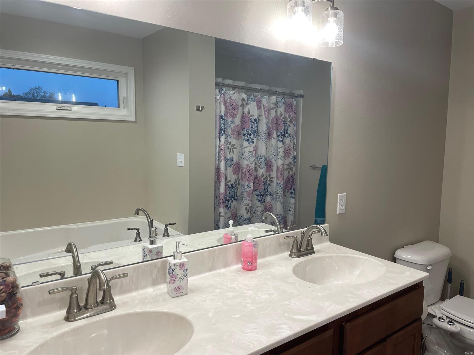 210 Carter Ridge Drive Highland, IL 62249 - Photo 14 of 16