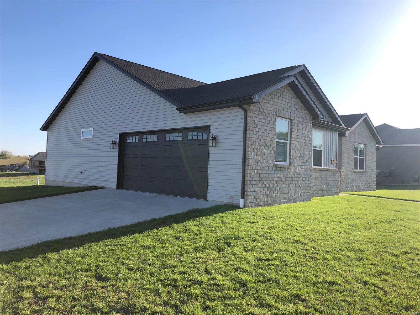 210 Carter Ridge Drive Highland, IL 62249 - Photo 6 of 16