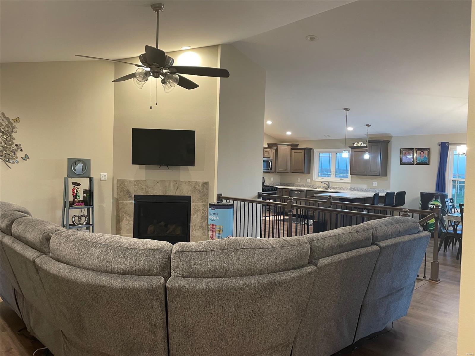 210 Carter Ridge Drive Highland, IL 62249 - Photo 10 of 16