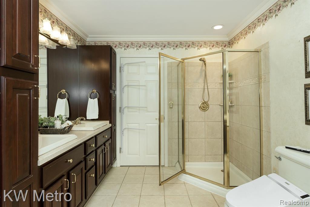 3462 Hazelton Avenue Rochester Hills, MI 48307 - Photo 26 of 44