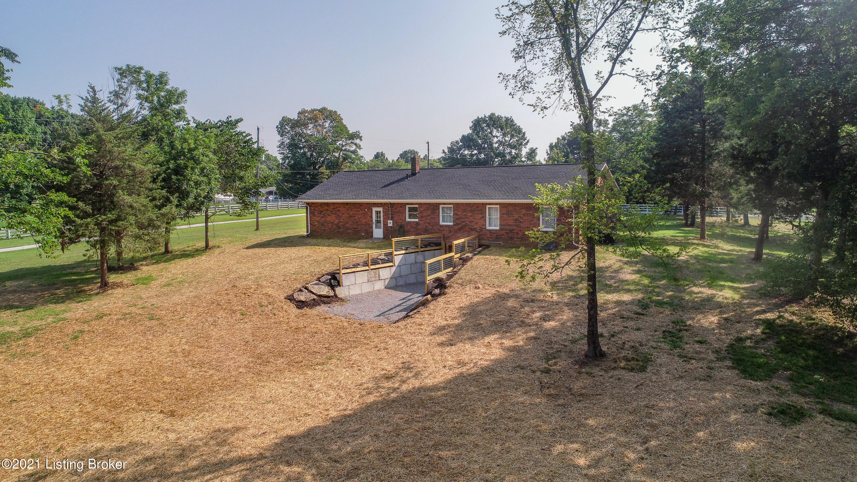 4670 Hopewell Road Louisville, KY 40299 - Photo 26 of 33 4670 Hopewell Rd L-36