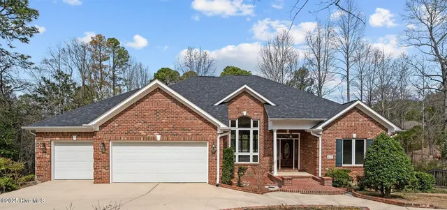 $649,000 | 865 Diamondhead Drive South, Pinehurst, NC 28374