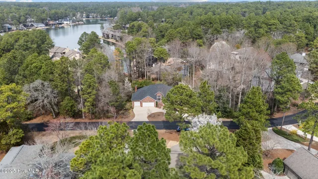 $599,000 | 865 Diamondhead Drive South, Pinehurst, NC 28374