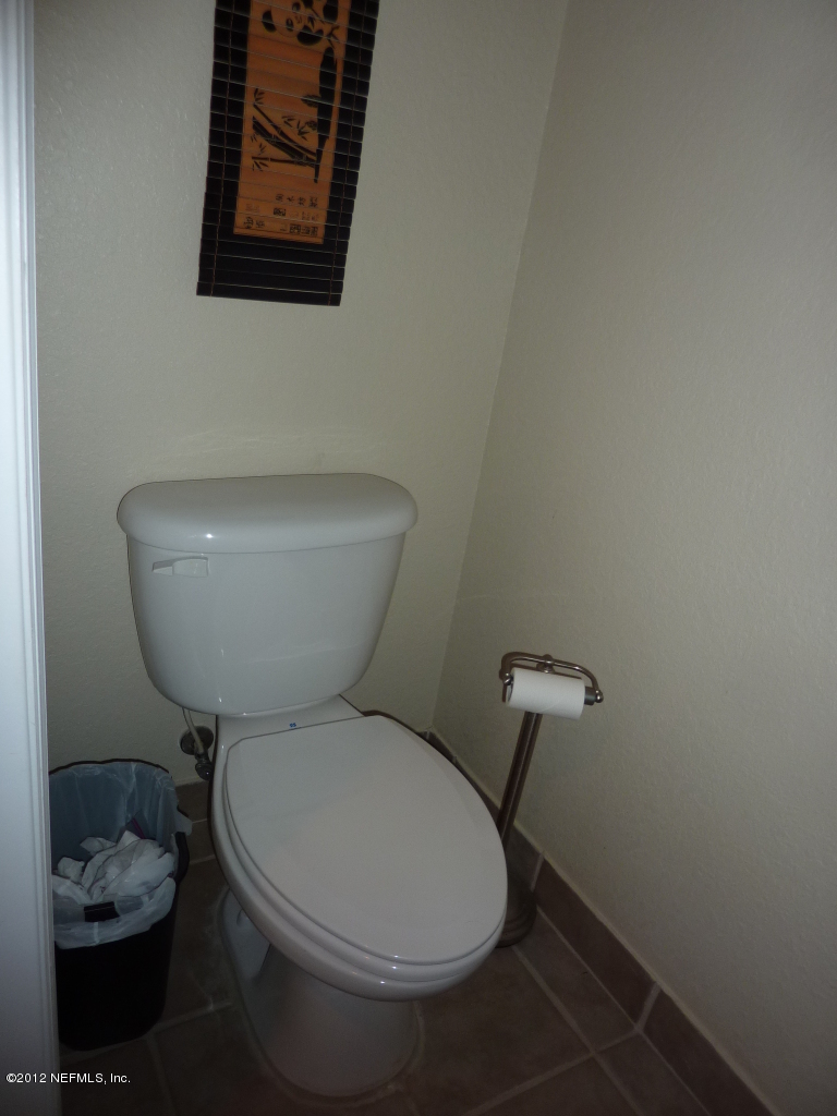 9745 Touchton Road, Unit 323 Jacksonville, FL 32246 - Photo 3 of 18 HALF BATH 1