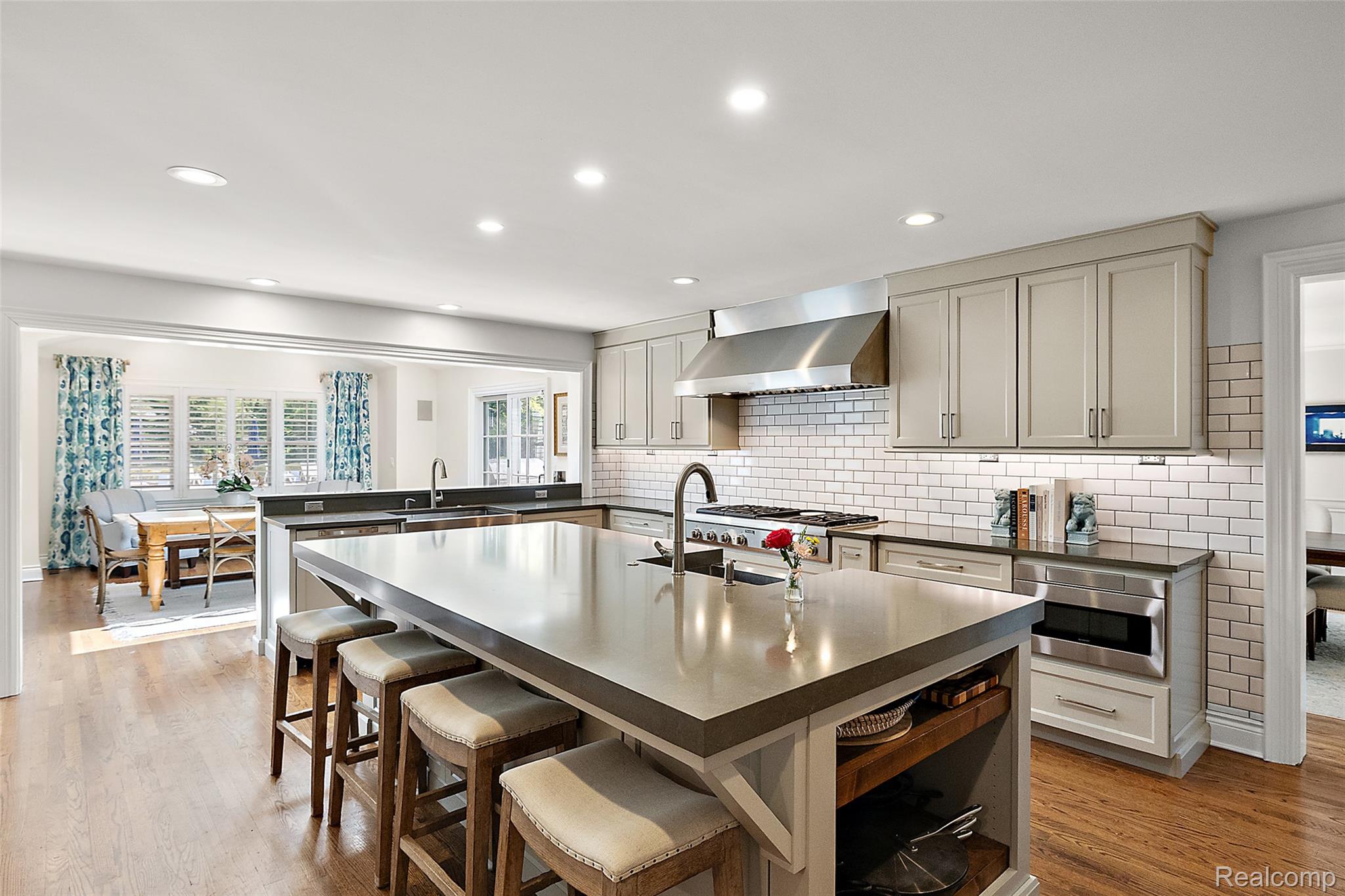 232 Guilford Road Bloomfield Hills, MI 48304 - Photo 8 of 47 232 Guilford-54.jpg