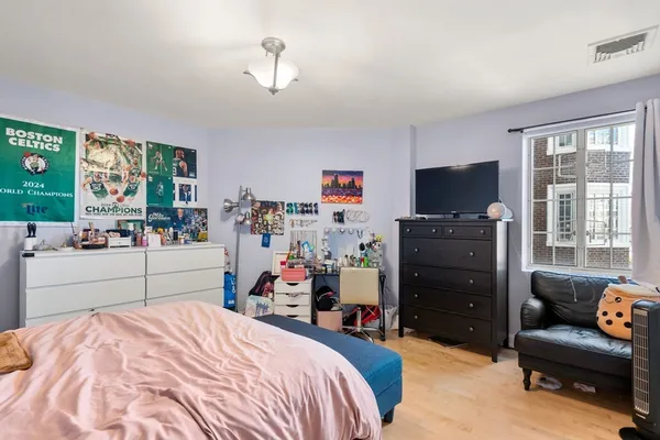 $769,000 | 20 Chapel Street, Unit C807, Brookline, MA 02446
