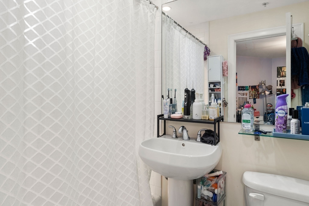 20 Chapel Street, Unit C807 Brookline, MA 02446 - Photo 12 of 20