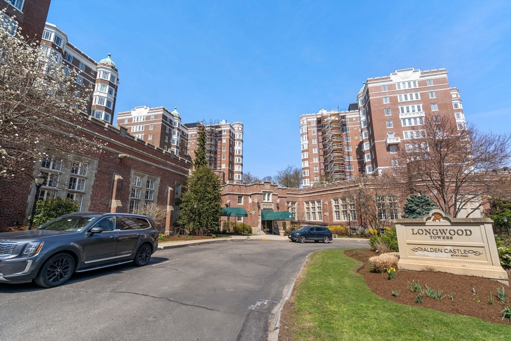 20 Chapel Street, Unit C807 Brookline, MA 02446 - Photo 19 of 20