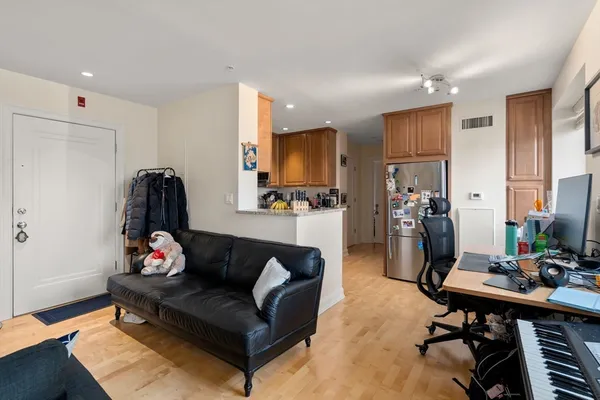 $769,000 | 20 Chapel Street, Unit C807, Brookline, MA 02446