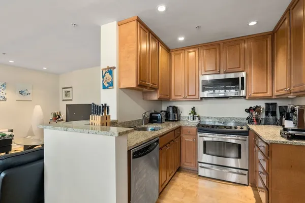$769,000 | 20 Chapel Street, Unit C807, Brookline, MA 02446