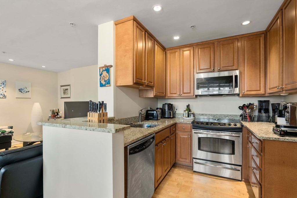 20 Chapel Street, Unit C807 Brookline, MA 02446 - Photo 8 of 20