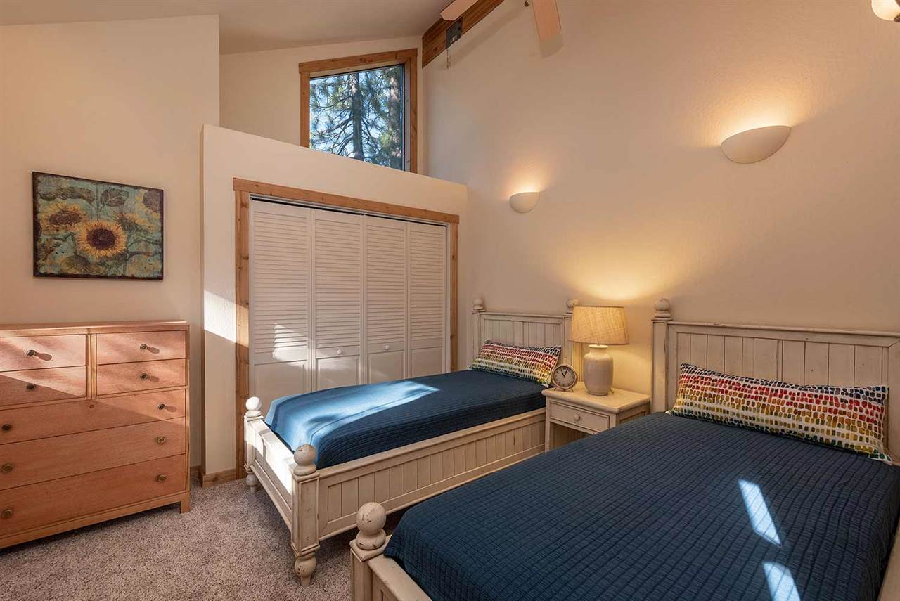 11662 Baden Road Truckee, CA 96161 - Photo 8 of 14 Gallery Image 8