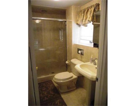 22 Ravenwood Road Peabody, MA 01960 - Photo 12 of 18 Gallery Image 12
