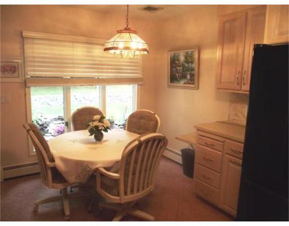 22 Ravenwood Road Peabody, MA 01960 - Photo 5 of 18 Gallery Image 5