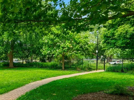 $239,000 | 5447 South E View Park, Unit 2, Chicago, IL 60615