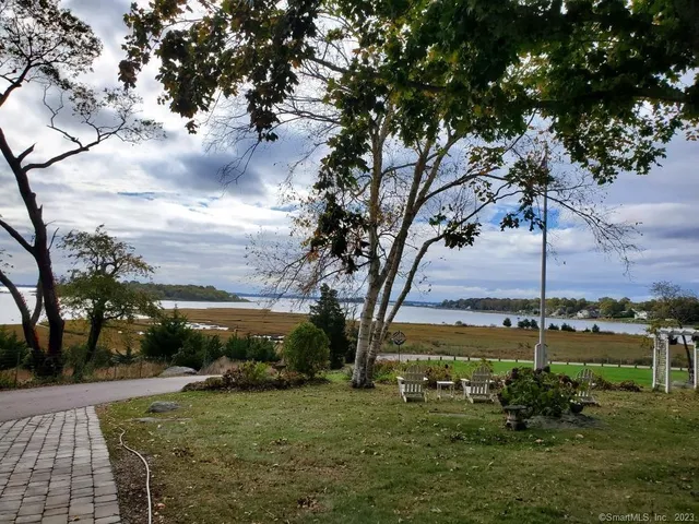 $1,800 | 27 Gled Hill Street, Stonington, CT 06355