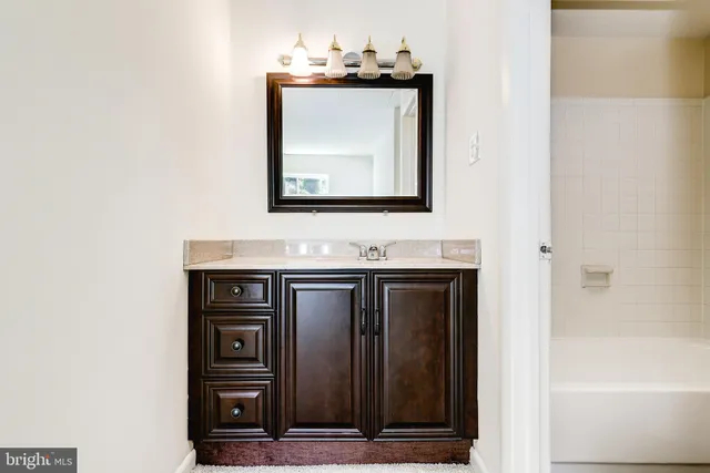 $2,131 | 6250 Edsall Road, Unit 203, Alexandria, VA 22312