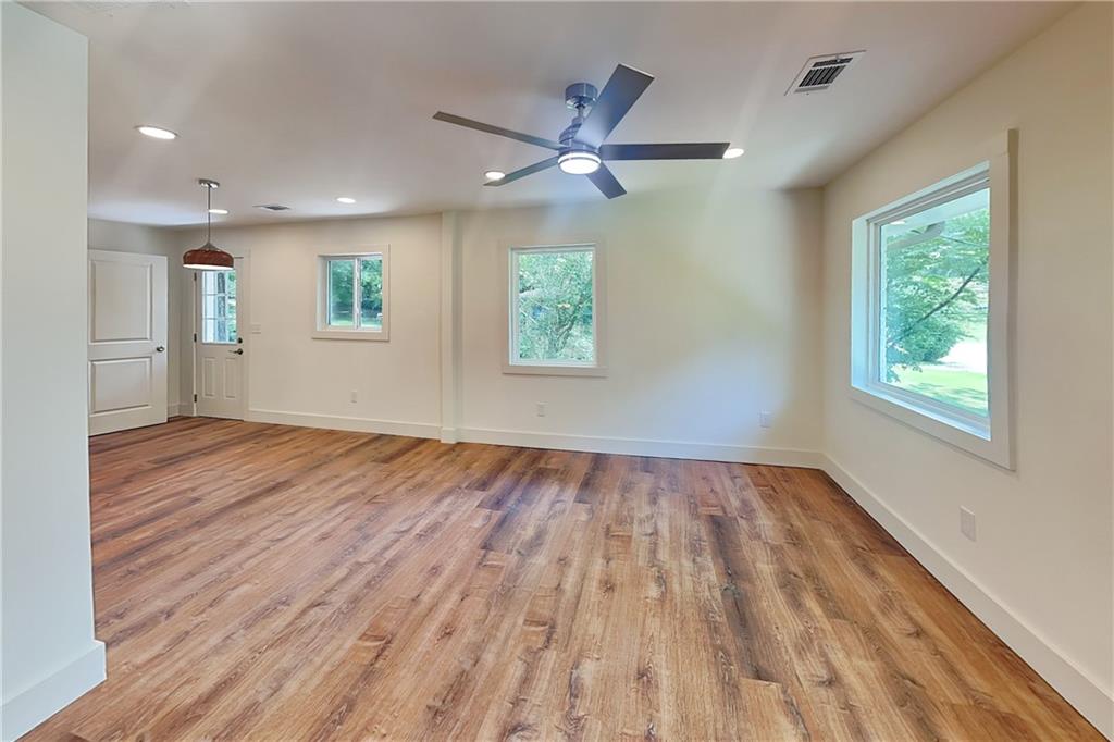 360 Simpson Terrace Northwest Atlanta, GA 30314 - Photo 3 of 20