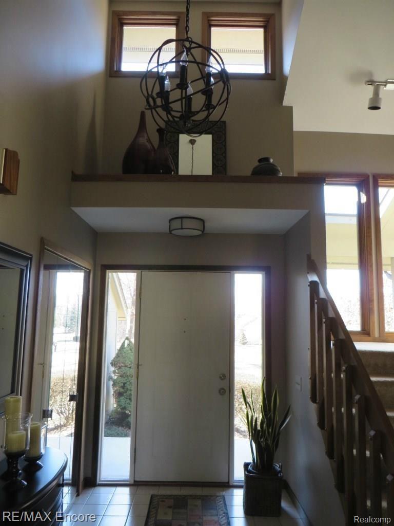 1015 Enfield Road Rochester, MI 48307 - Photo 3 of 32 Welcome Home :)