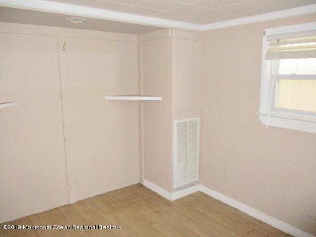 3 Walnut Terrace Keyport, NJ 07735 - Photo 7 of 17 352-820018_-_Cottage_Bedroom_-_different