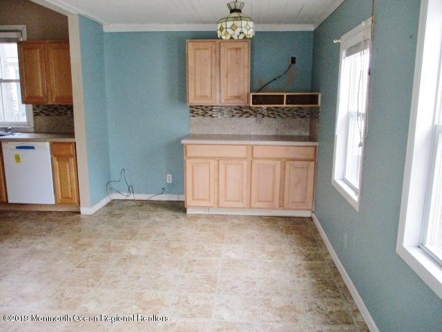 3 Walnut Terrace Keyport, NJ 07735 - Photo 9 of 17 352-820018_-_Dining_Area
