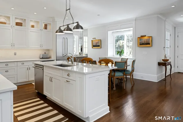 $3,075,000 | 2 Settlers Trail, Unit 2, Darien, CT 06820