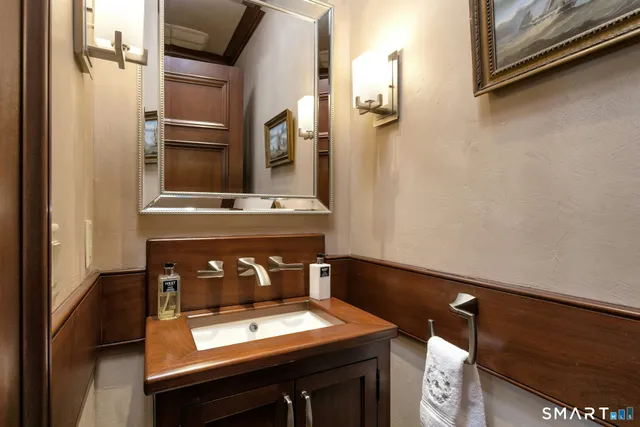 $3,075,000 | 2 Settlers Trail, Unit 2, Darien, CT 06820