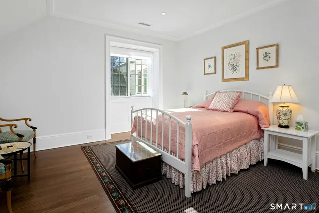 $3,075,000 | 2 Settlers Trail, Unit 2, Darien, CT 06820