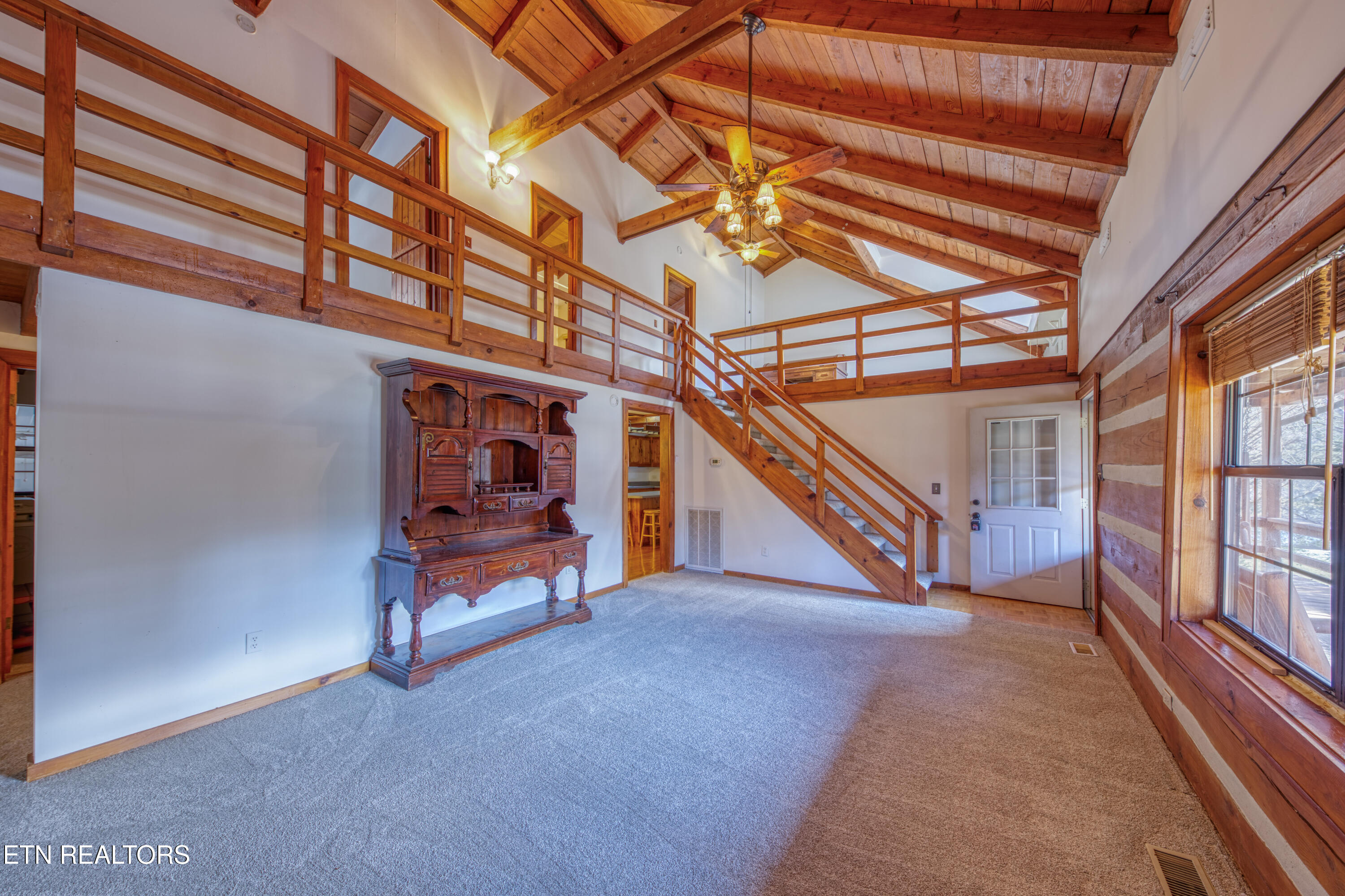 686 Thomas Road Sevierville, TN 37876 - Photo 26 of 43 Front Room