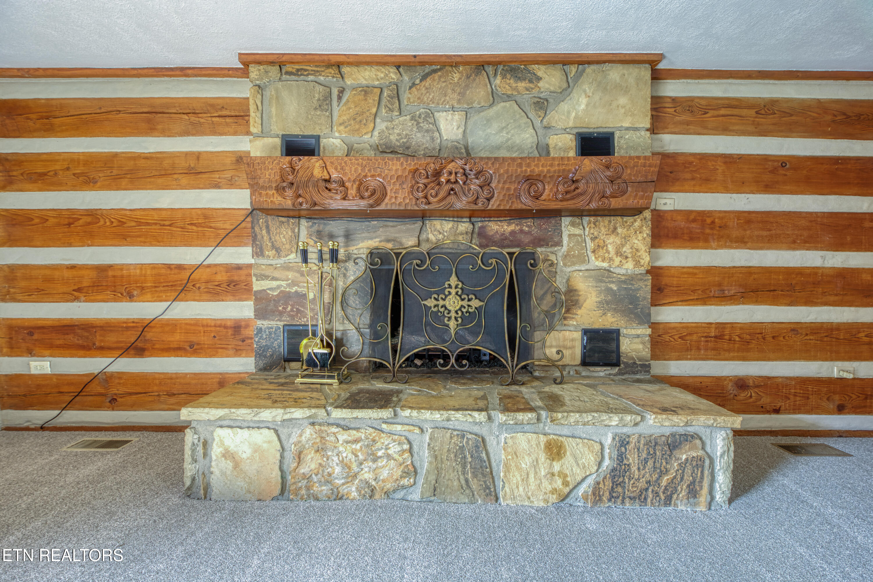 686 Thomas Road Sevierville, TN 37876 - Photo 28 of 43 Great Room