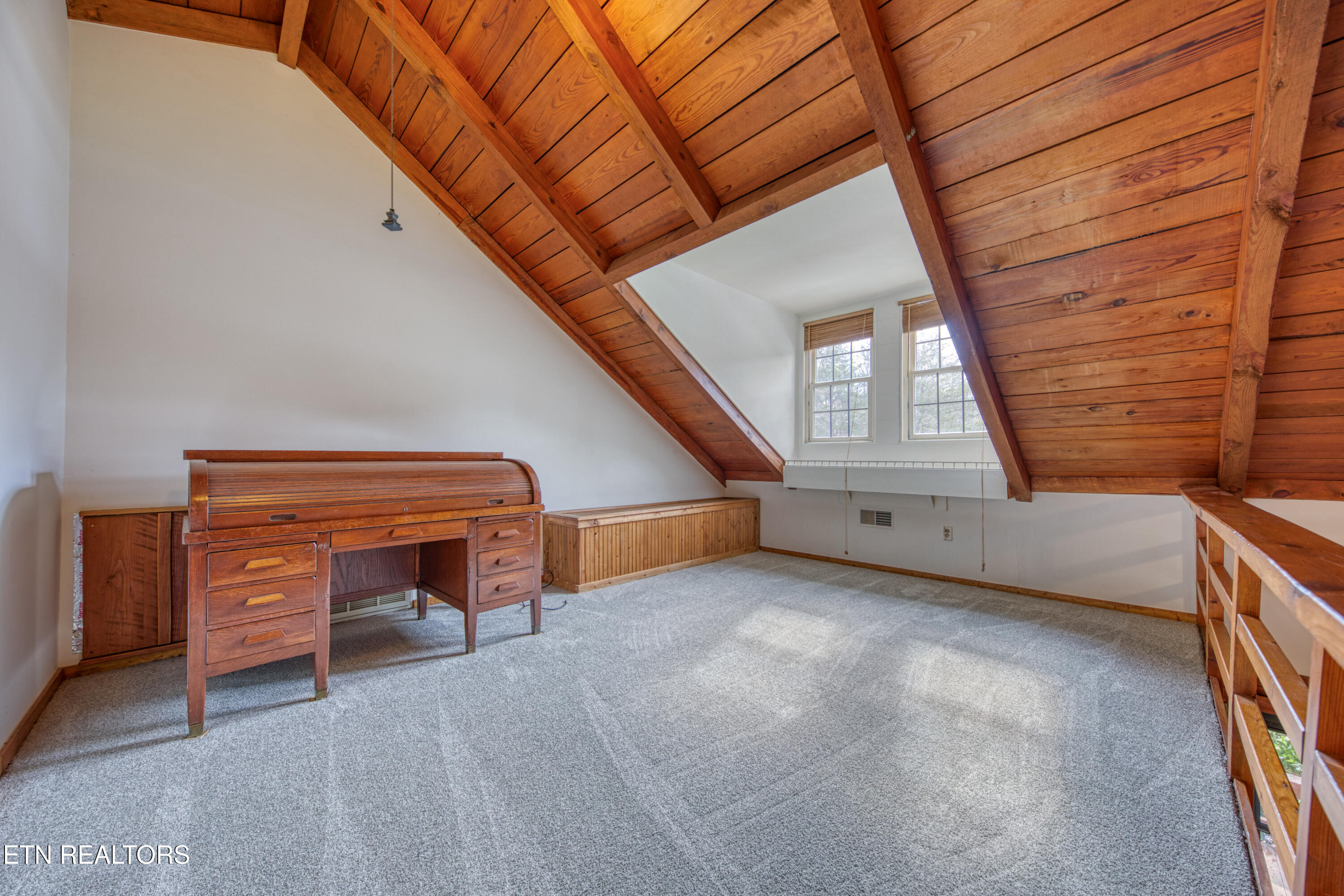 686 Thomas Road Sevierville, TN 37876 - Photo 36 of 43 Second Floor Loft Area