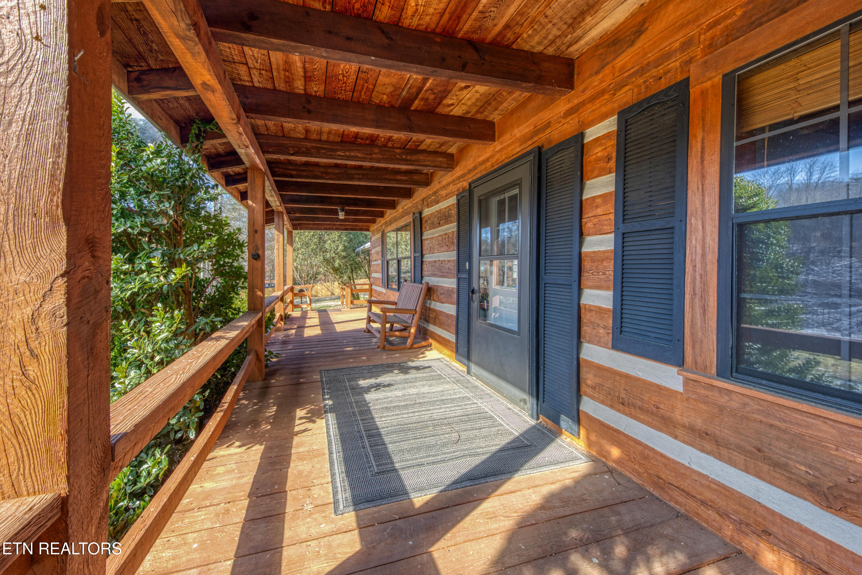 686 Thomas Road Sevierville, TN 37876 - Photo 8 of 43 Front Porch
