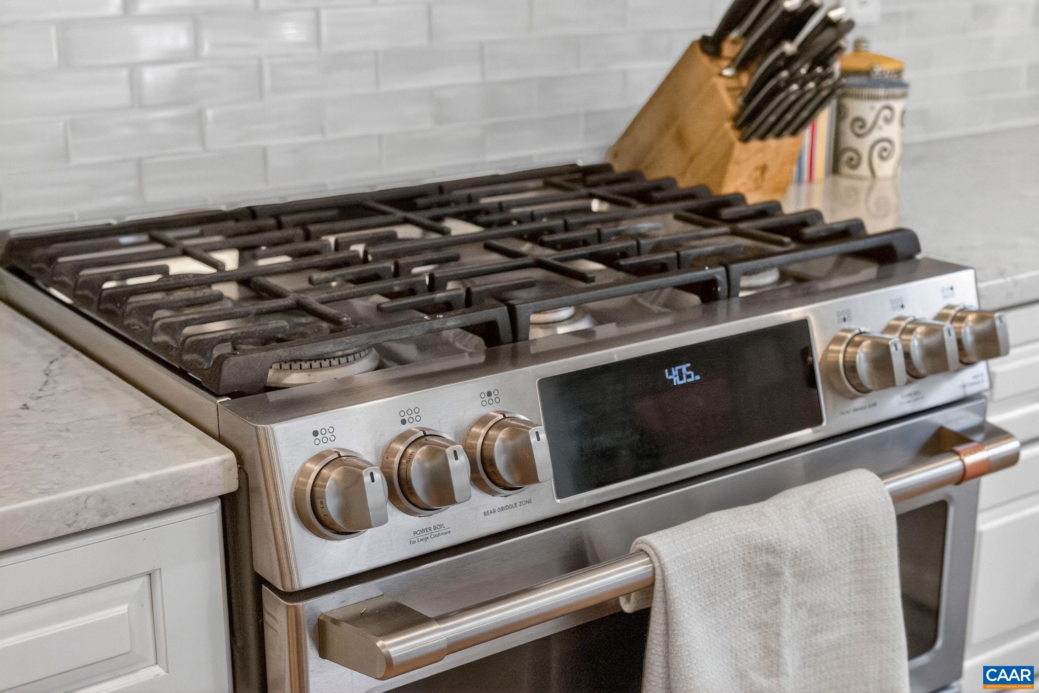 511 Taylor Ridge Way Palmyra, VA 22963 - Photo 22 of 57 a close up of a stove top oven