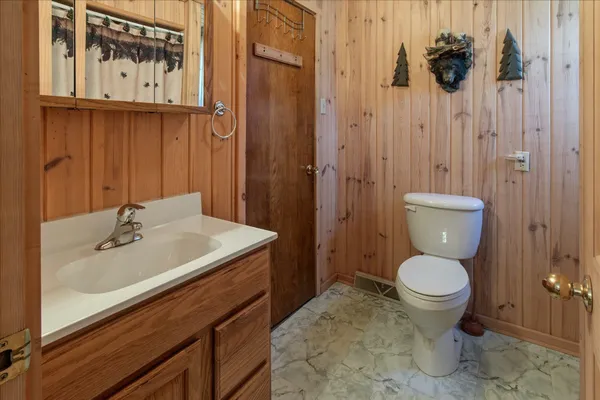 $124,900 | N11765 Deer Lake Road, Athelstane, WI 54104