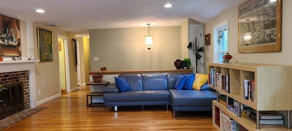 39 Wayland Hills Road Wayland, MA 01778 - Photo 5 of 18 Gallery Image 5