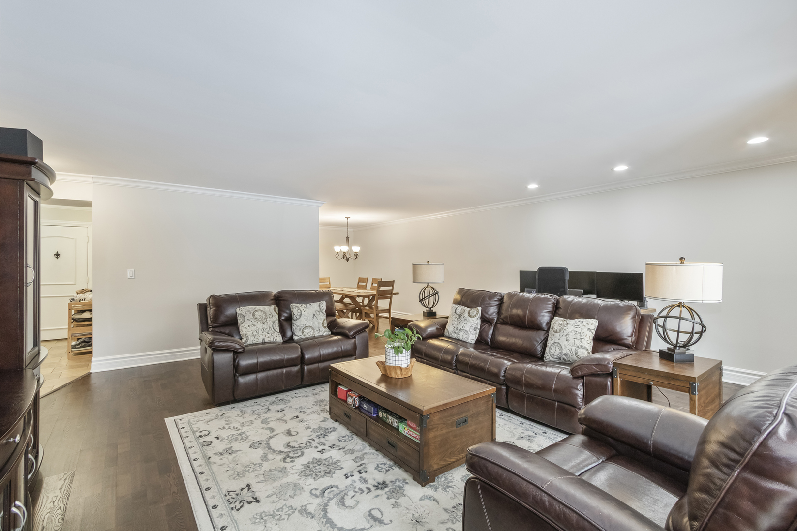 925 Spring Hill Drive, Unit 101 Northbrook, IL 60062 - Photo 7 of 16