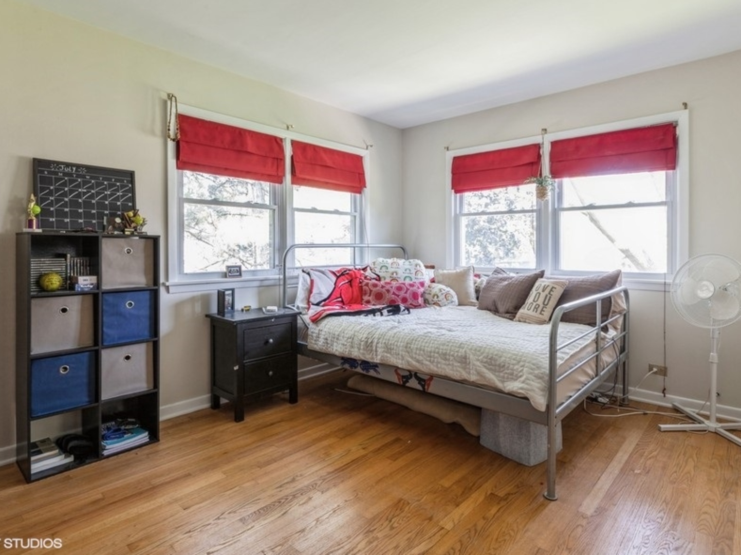 2220 Walnut Street Park Ridge, IL 60068 - Photo 13 of 25 a bedroom with a bed and a window
