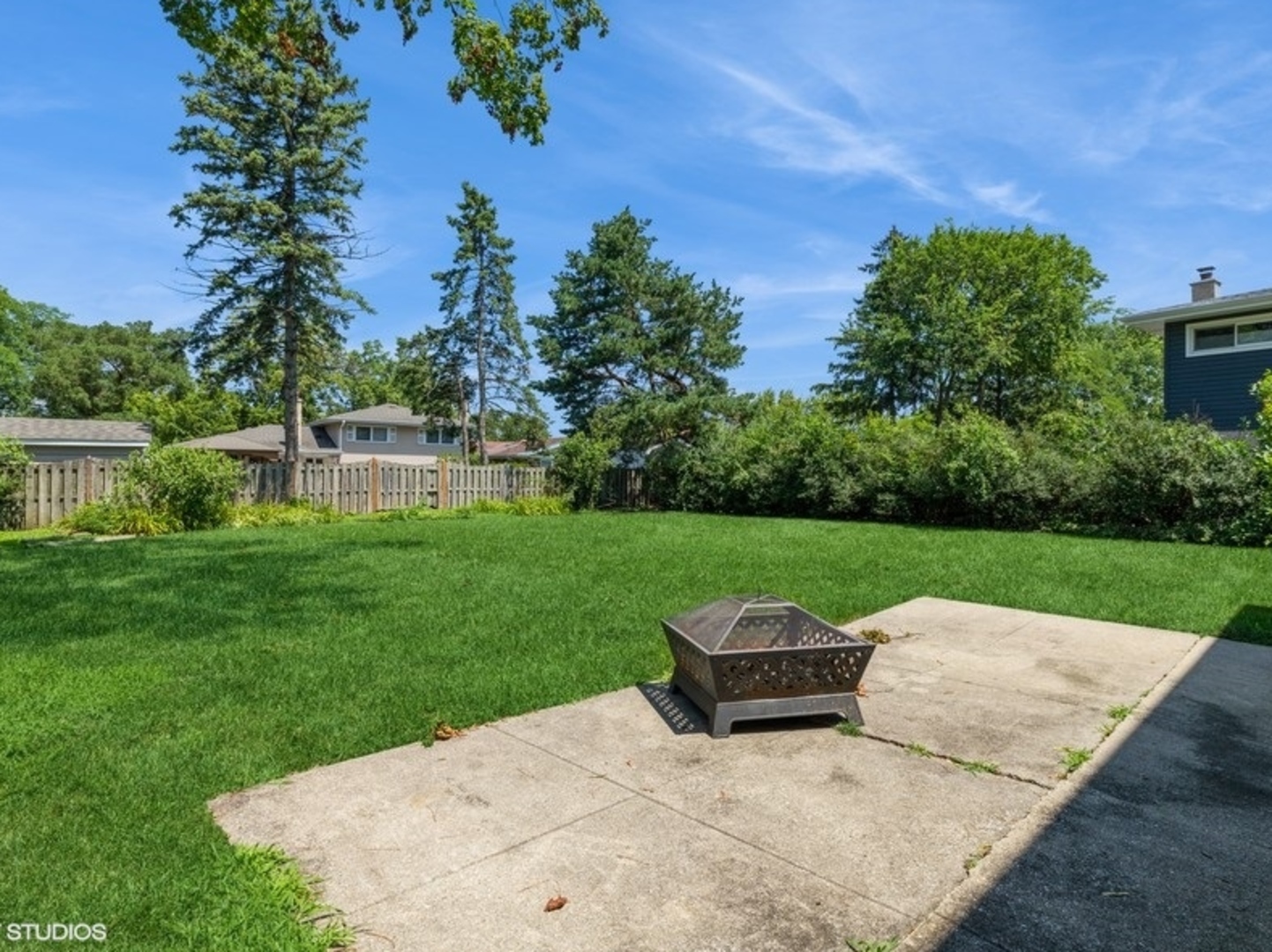 2220 Walnut Street Park Ridge, IL 60068 - Photo 20 of 25 a view of outdoor space yard and patio