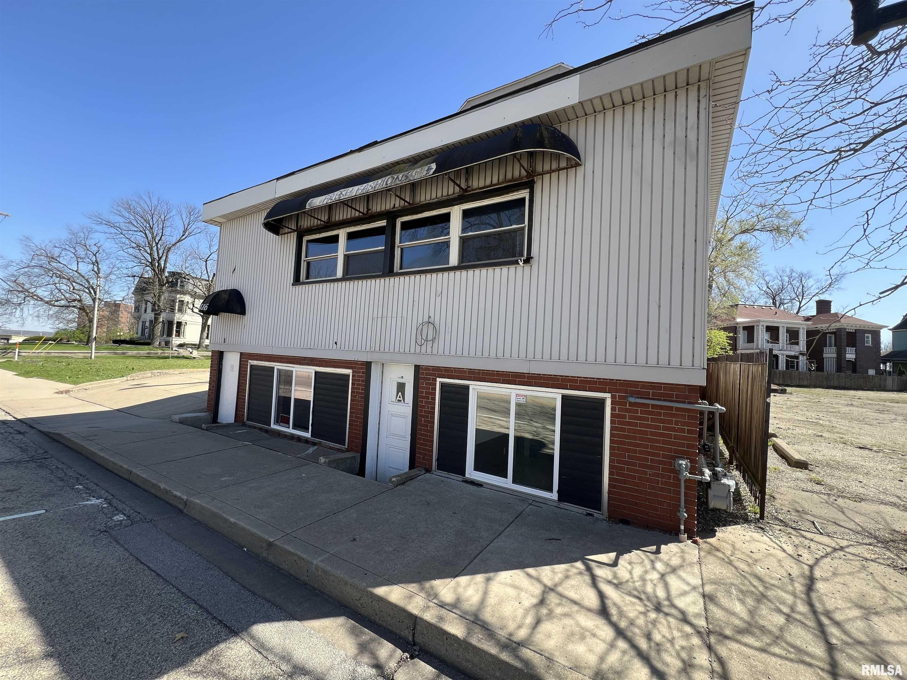 416 West Main Street, Unit A Peoria, IL 61606 - Photo 1 of 13